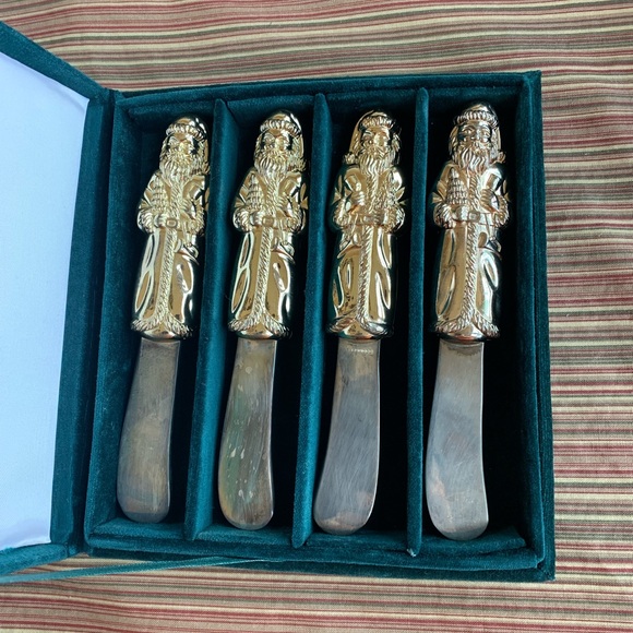 Green velvet box The Bombay Company GODINGER Santa spreader cheese knives - Picture 3 of 11